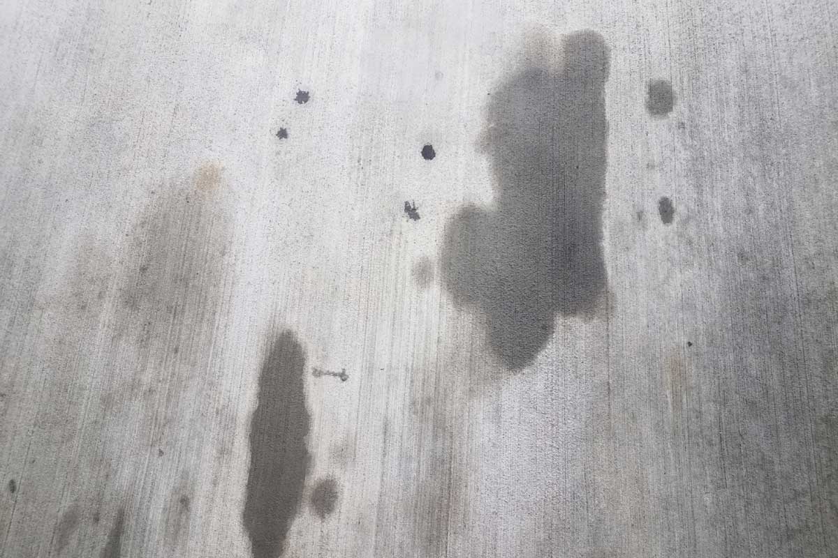 Ken's Cleaning Guide: How to Easily Remove Oil Stains from Concrete